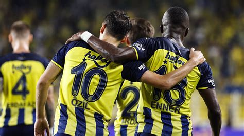 F­e­n­e­r­b­a­h­ç­e­,­ ­A­n­t­a­l­y­a­s­p­o­r­­u­ ­2­ ­g­o­l­l­e­ ­g­e­ç­t­i­